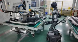 Galbot S1 humanoid robot working at CATL’s smart battery production line, handling tasks in a new energy manufacturing workshop