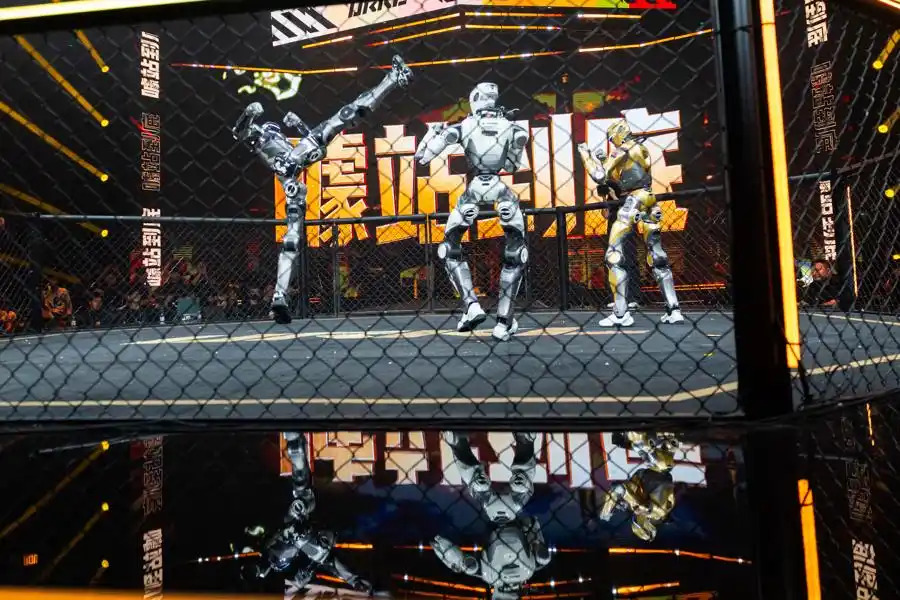 EngineAI T800 Robots Fight in Shanghai 3